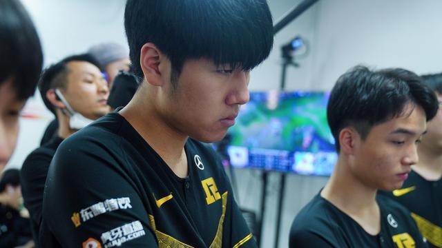 非简单的场 非简单的场