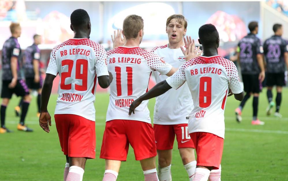 球队在中场 球队在中场